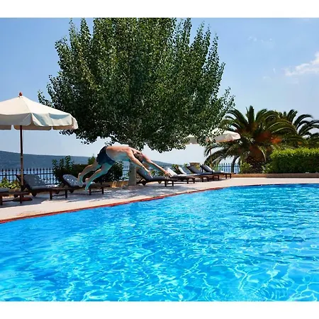 Alonissos 5 Steps Away From The Sea Kalamakia